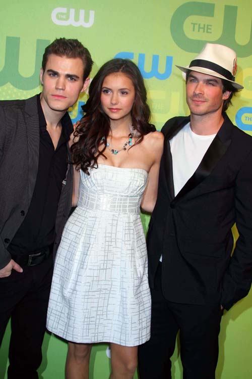 20090521-zaf-ba9-034-vampire-diaries-cast-zuma.jpg